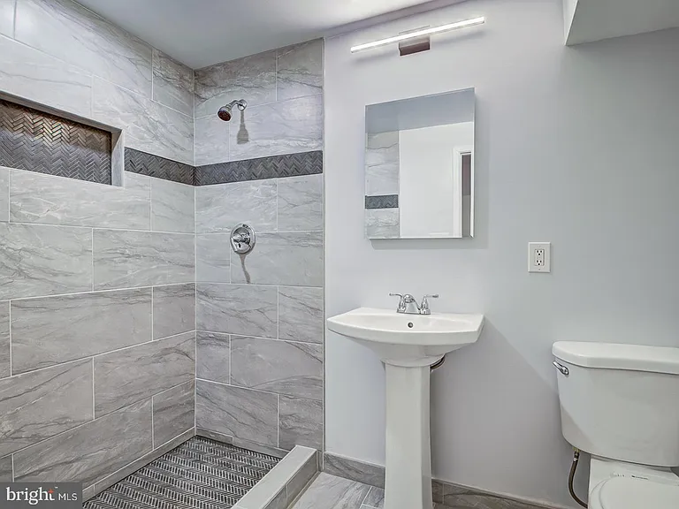 5 Climbing Ivy Ct — Photo 46