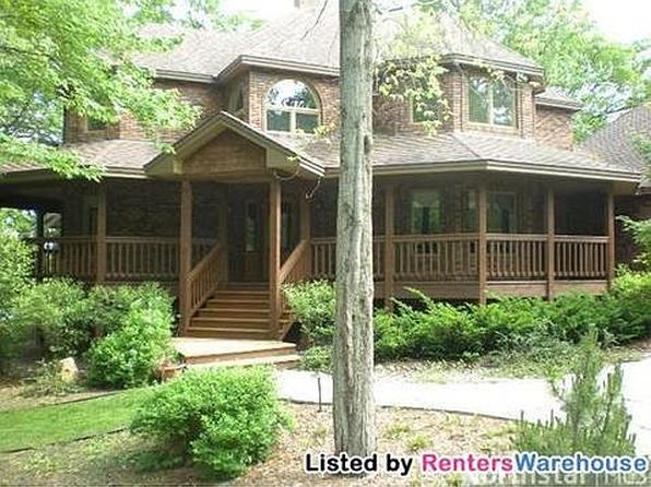 19443 Meadowridge Cir N