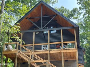208 S Smoky Mountain Way, Sevierville, TN 37876
