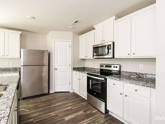 2nd image of 4620 Glencraig Ave