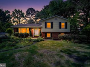 3236 Woodland Ln, Alexandria, VA 22309