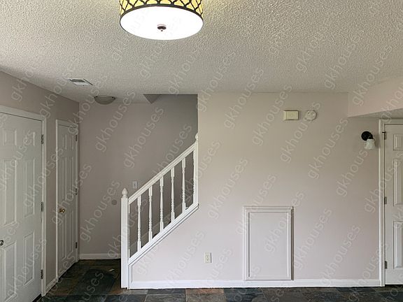 5th image of 4788 Cheshire Cir
