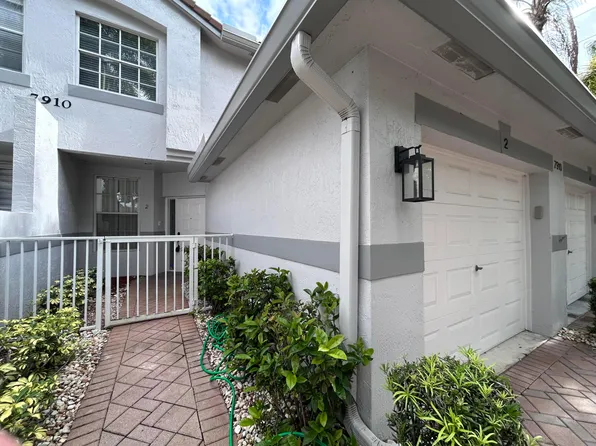 7910 Laina Lane #2, Boynton Beach, FL 33437