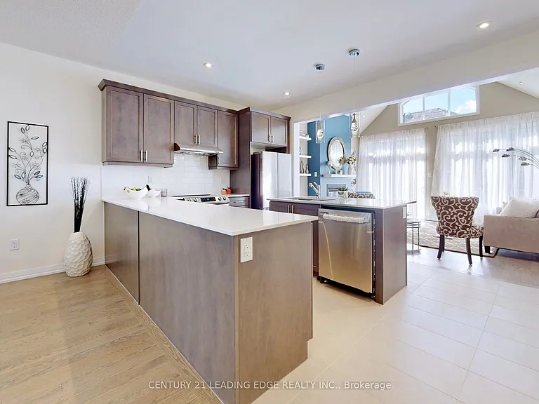 94 Holtby Ct — Photo 15
