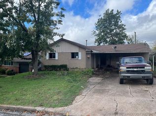 2840 S Maplewood Ave, Tulsa, OK 74114