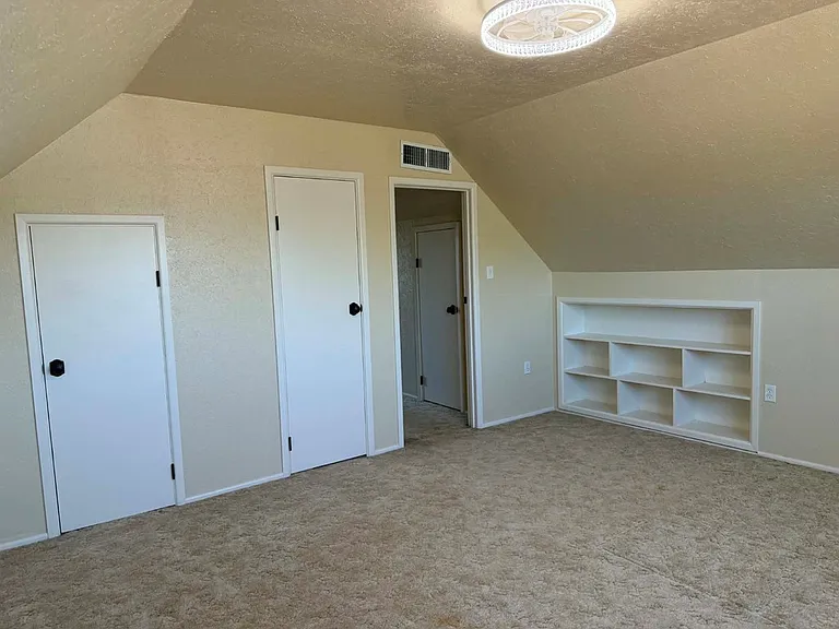8821 Lamar Ave — Photo 3