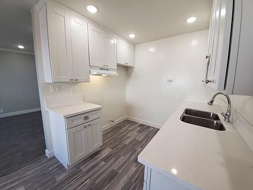 2nd image of 321 S Mariposa Ave APT 3