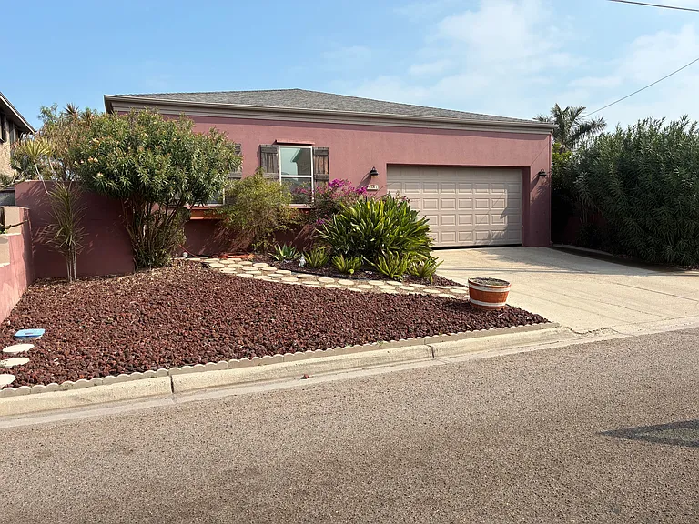 902 Pompano Ave — Photo 14