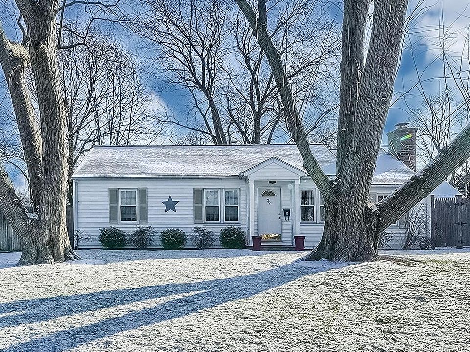 1st image of 29 Sutton Dr W