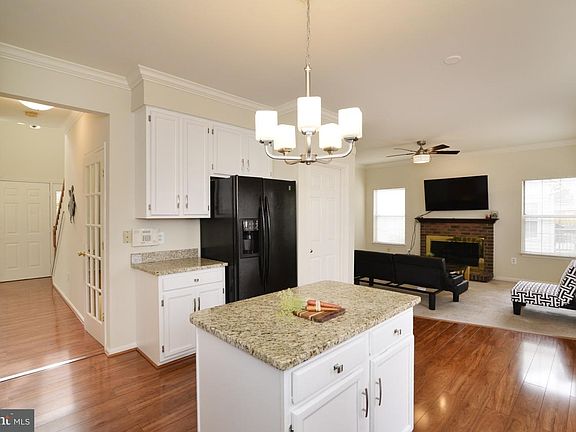 4th image of 5560 Village Center Dr