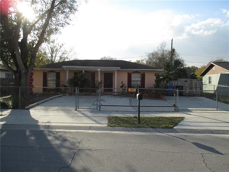 1st image of 1115 Papaya Dr