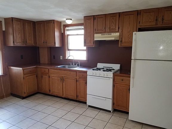2nd image of 44 Paleologos St #1