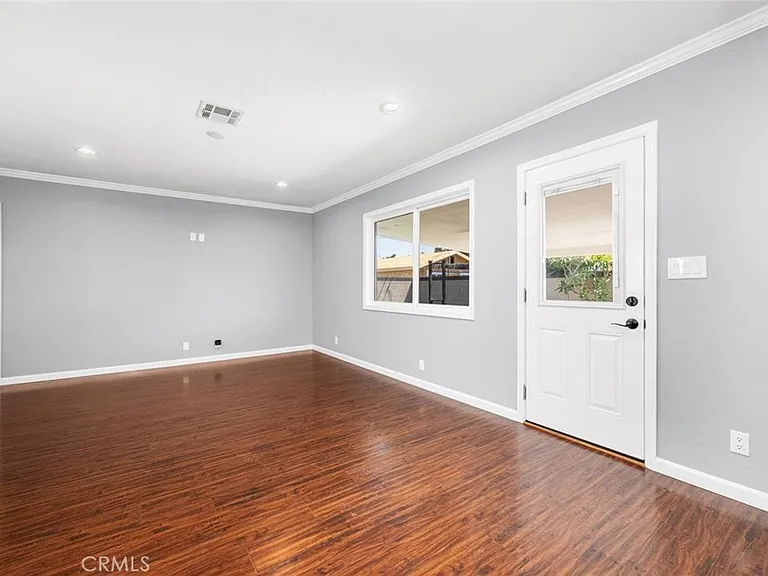 5818 Woodruff Ave — Photo 26