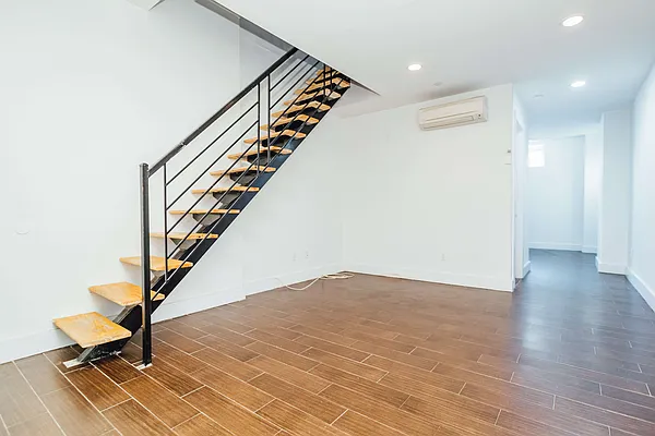 Rented by Nooklyn NYC LLC | media 68