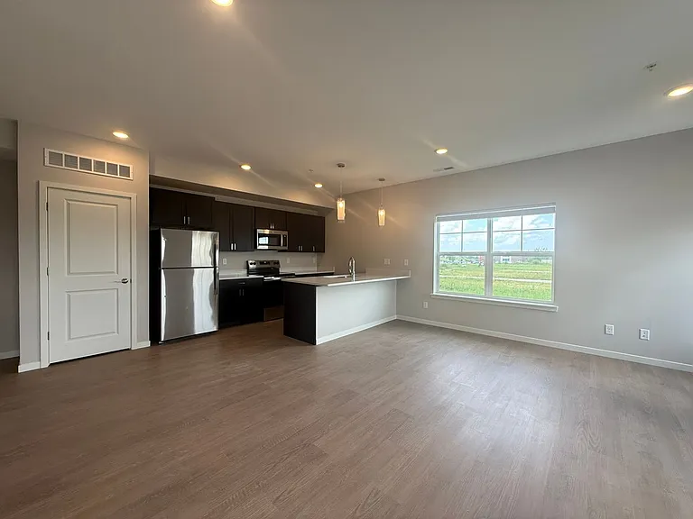 141 Clark Dr SW #2 — Photo 4