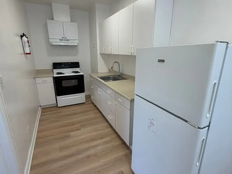 3220 Fruitvale Ave — Photo 7
