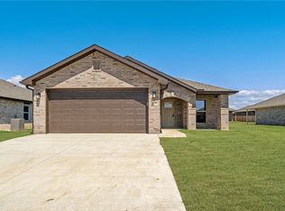 1718 Ferguson St, Pea Ridge, AR 72751