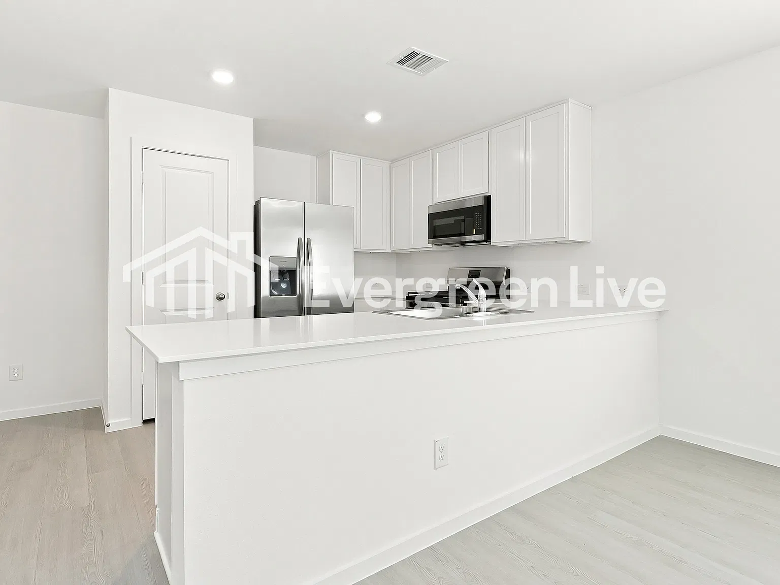 3 bed, 2.0 bath, 1474 sqft, $1,445 — Photo 3