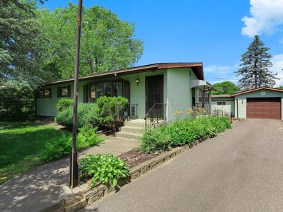 2481 Helen Ct, North Saint Paul, MN, 55109