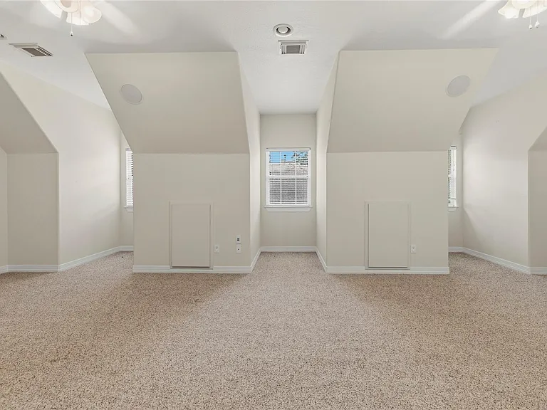 106 Lazy Springs Dr — Photo 38