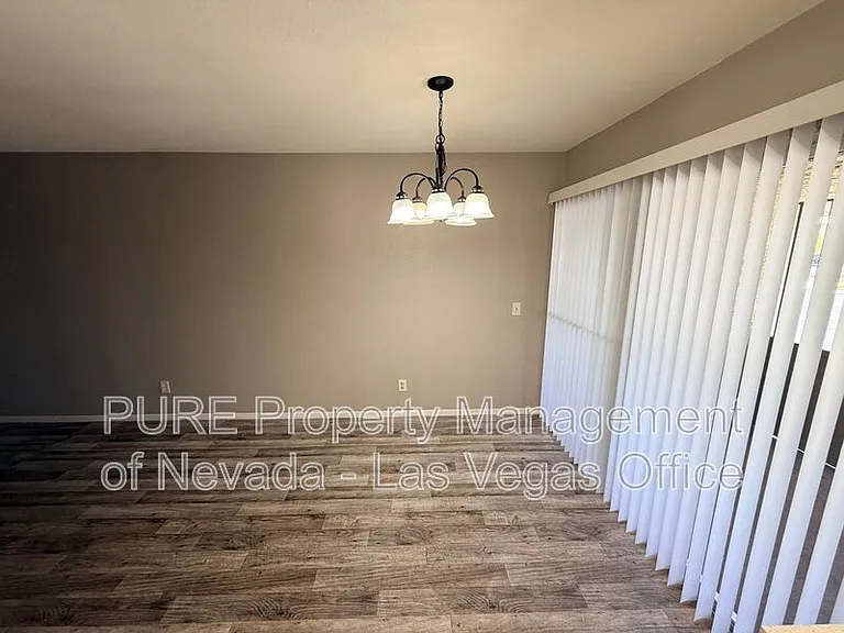 1405 Vegas Valley Dr #52-bldg 7 — Photo 7