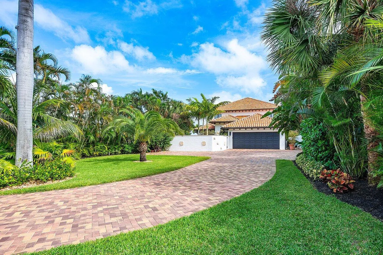 4 bed, 4.5 bath, 4157 sqft, $35,000 — Photo 3