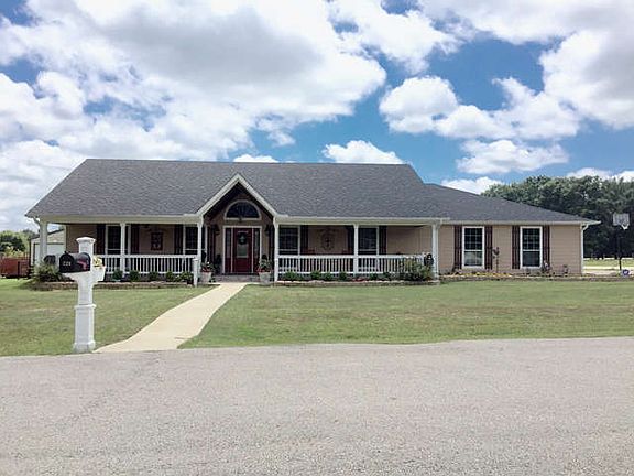 3rd image of 226 County Road 3821