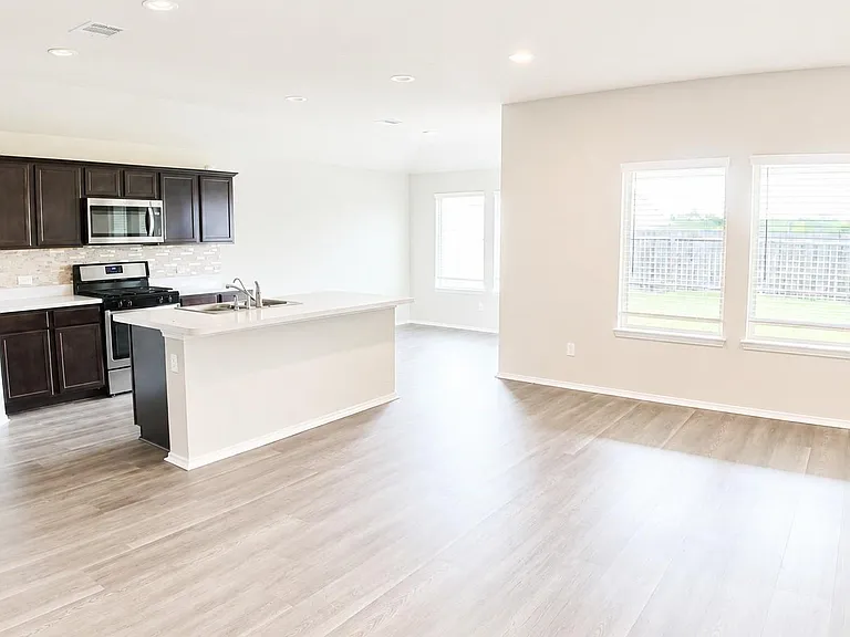 21422 Chester Cliff Ln — Photo 14