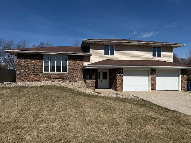 1st image of 308 King Henry Dr
