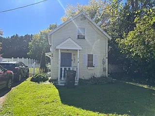 7 George St