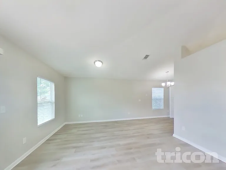 12360 Anarania Dr — Photo 2