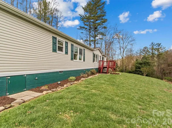 155 Thunderstruck Rdg, Burnsville, NC 28714
