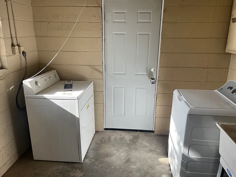2164 Bougainvillea St — Photo 36