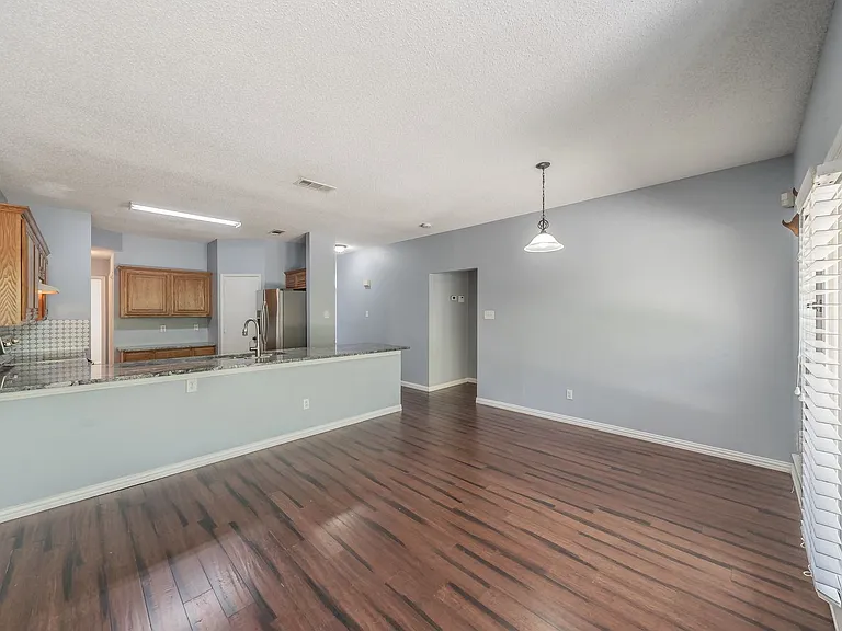 8109 Mosstree Dr — Photo 24
