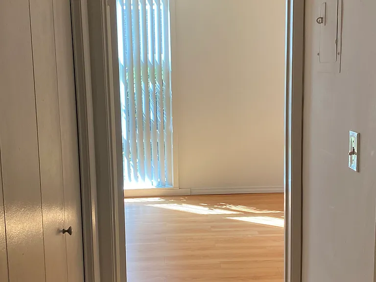 1835 S Bentley Ave #1 — Photo 10