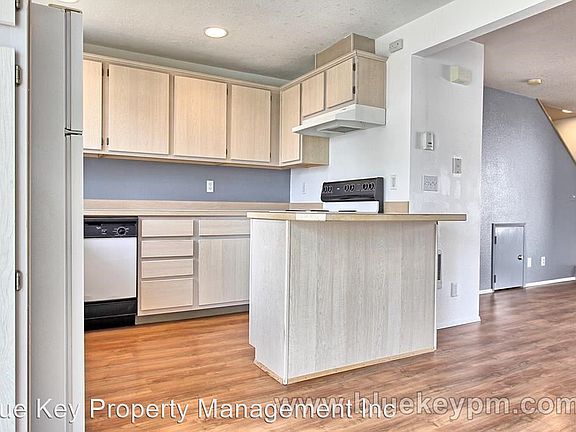 4th image of 4000 NE 109th Ave Unit 220