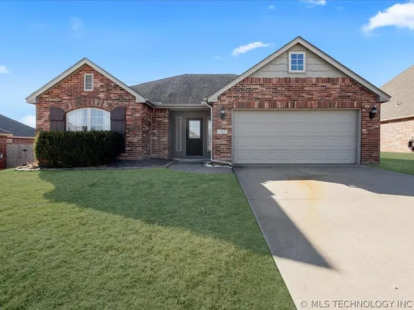 2405 W Quinton St, Broken Arrow, OK 74011