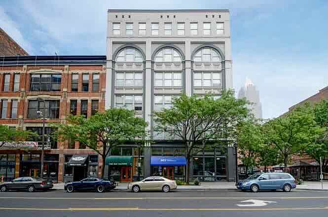 Building Photo 3