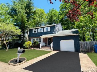 94 Kline Blvd, Colonia, NJ 07067