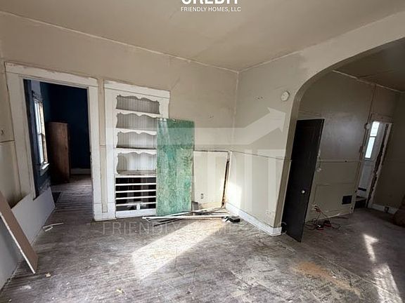 3rd image of 1755 N Monroe St