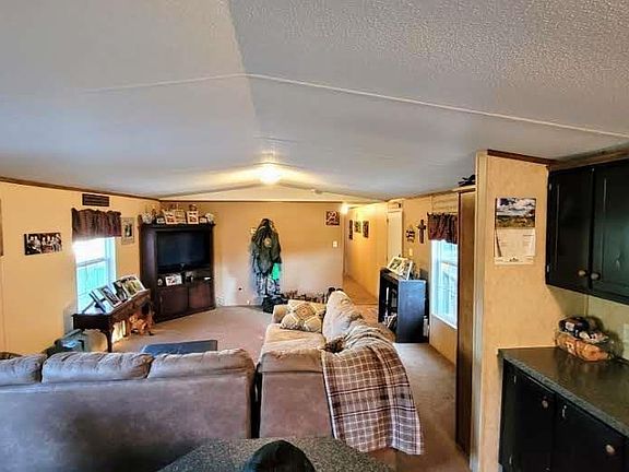 4th image of 136 Bradley Allen Ln
