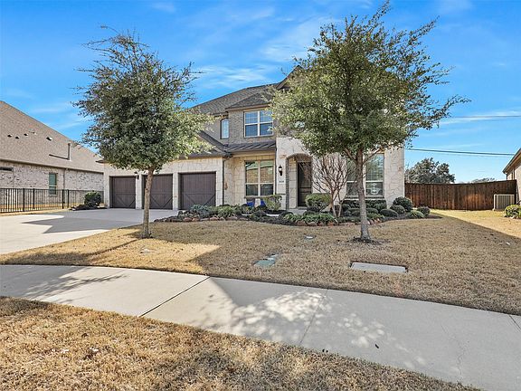2nd image of 1820 Amazon Dr