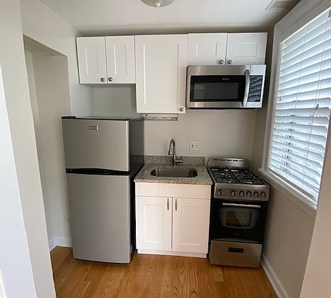 4th image of 5206 S Harper Ave #101