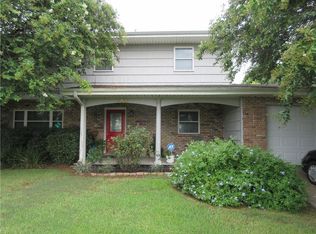 2929 Kabel Dr, New Orleans, LA 70131