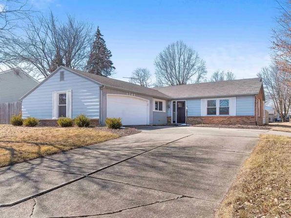 1748 Douglas Ln, New Haven, IN 46774