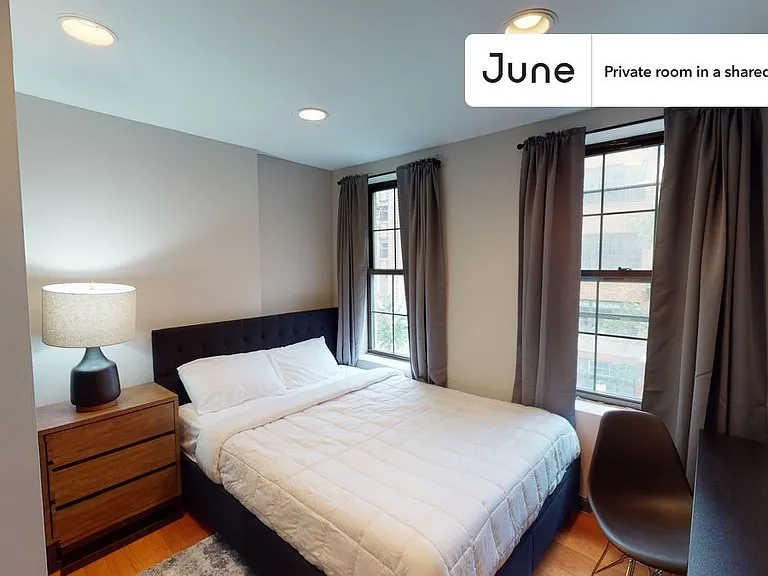226 E 7th St #B — Photo 1