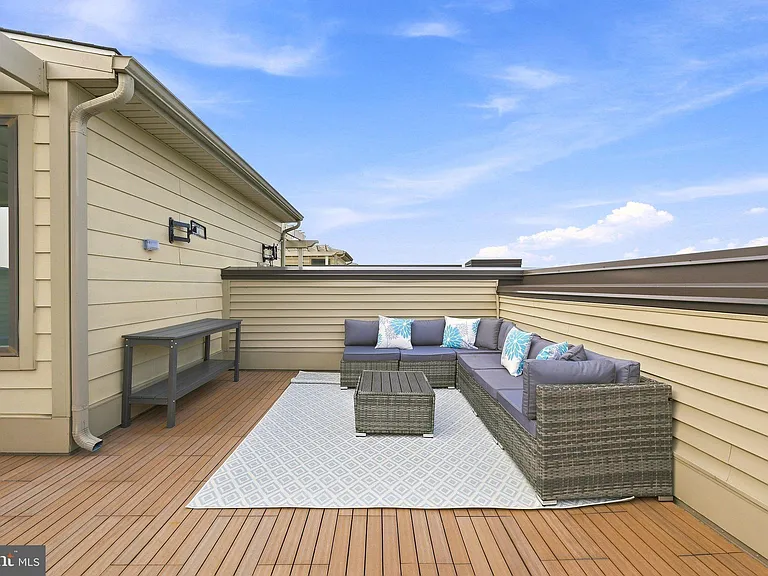 44824 Tiverton Sq — Photo 44
