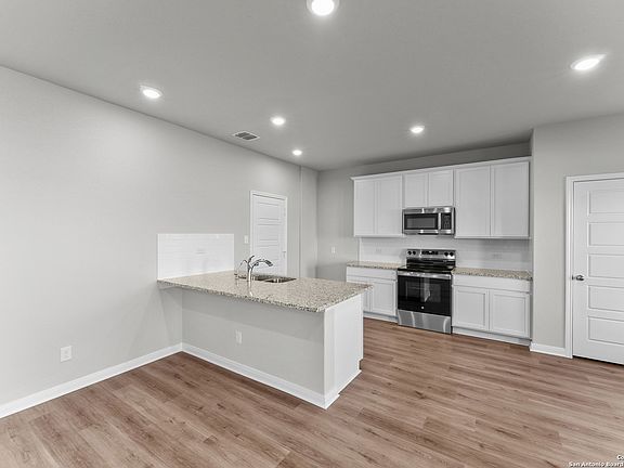 5th image of 4287 Winston Way