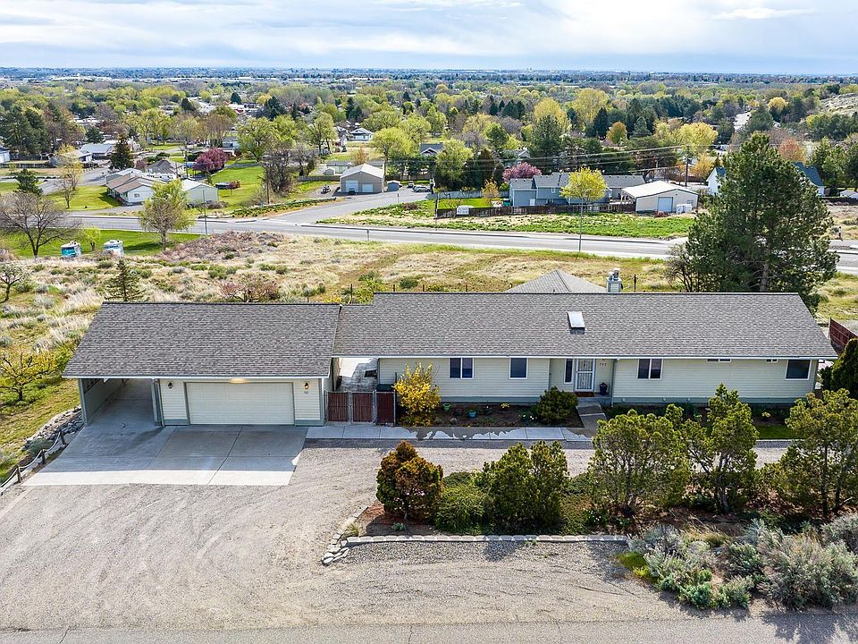 1st image of 702 S 48th Ave
