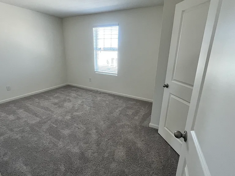 10320 Holycross Ln — Photo 11